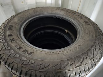 Lt 235 80 R17