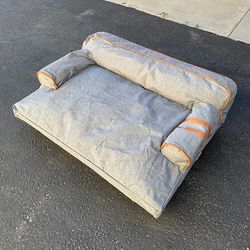 (NEW) $45 (Gray Color) Medium Size 30” Pet Dog Sofa Bed with Backrest Fabric Non-Slip Base