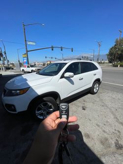 Car Keys N Remotes/ Llaves Con Control