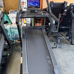 Nordictrack X16 incline trainer treadmill  - 2000$ - 40% incline 12mph max speed  - 2000$ 