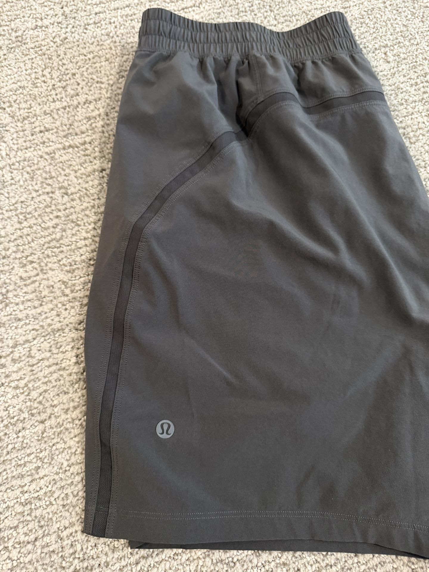 Lululemon Pacebreaker Linerless Short Men’s Size XL