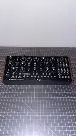 Moog Mother 32
