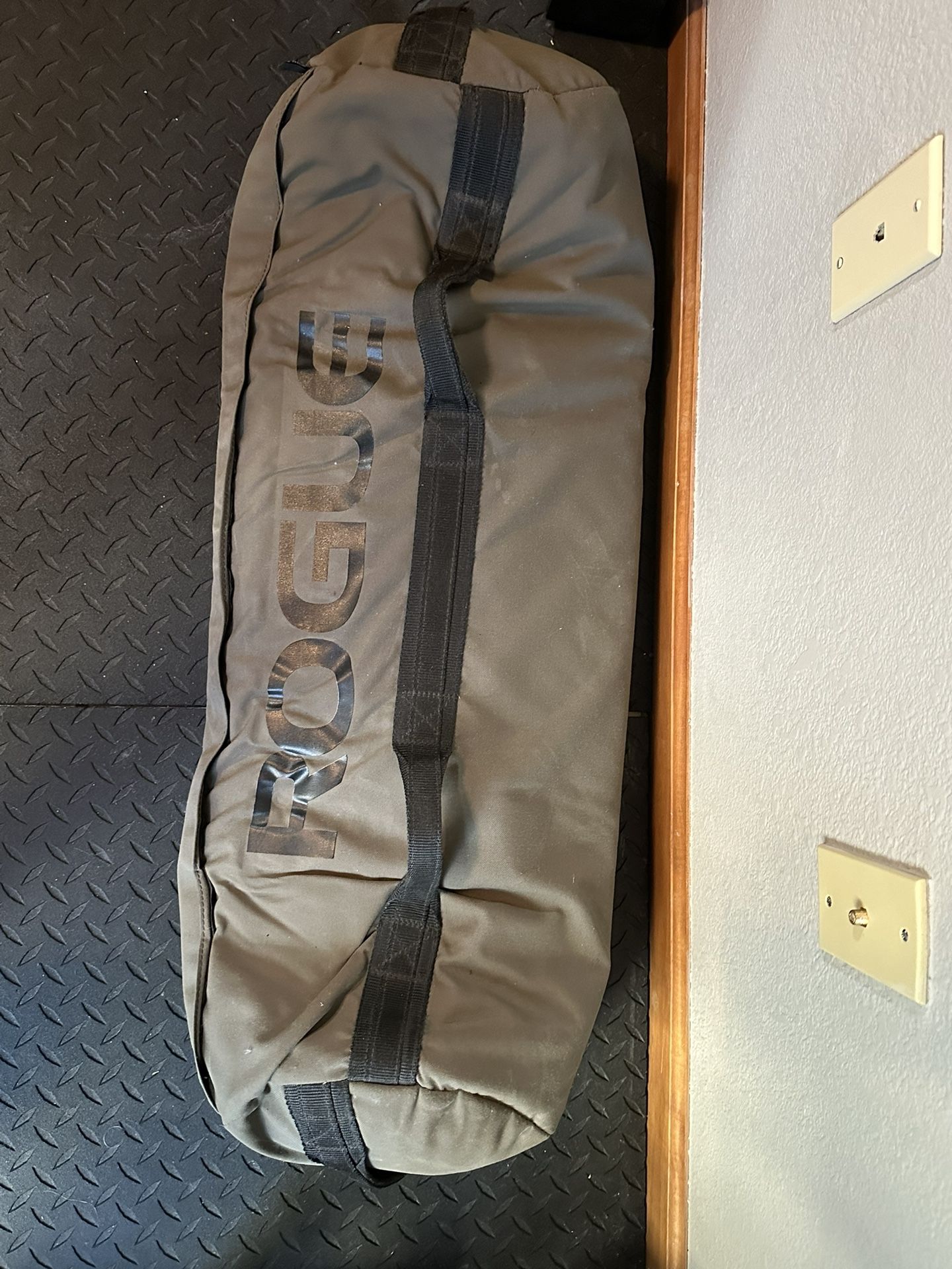 Rogue Sand Bag-large