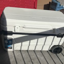 IGLOO 110Qt Cooler