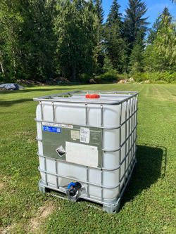 Water storage tank , clean as new
