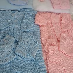 New born knitted sets