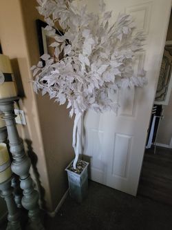 Arbol Blanco De Decoración/White Decorative Tree