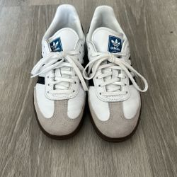 Adidas samba - Women’s 7, Kids 5.5, Men’s 6