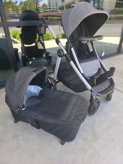 Graco Nest to Grow stroller w bassinet