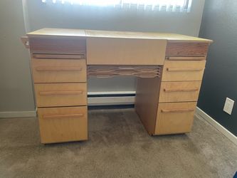 Custom artist’s/crafter’s desk