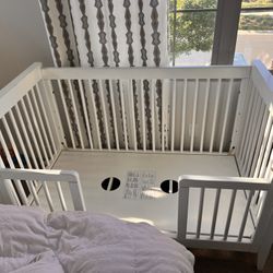 Baby-Toddler Crib Very Good Condition