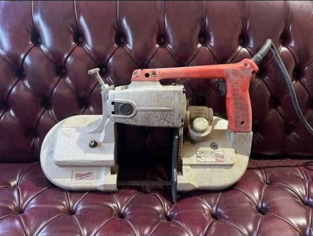 Milwaukee Heavy Duty Band Saw