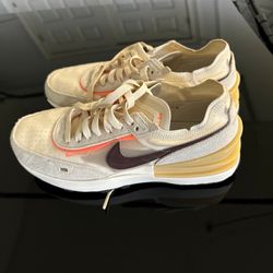 Big Kids Size 6 Nike Waffle One 