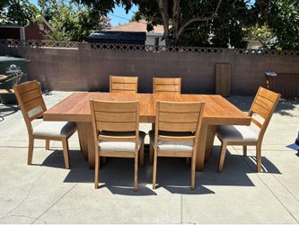 Ashley Furniture Kristiland 80"-98" Extendable Dining Table with 6 Kristiland Dining Chair with Planking Detail