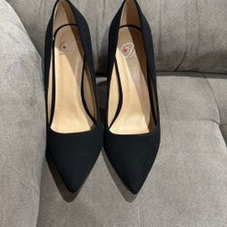 Black Heel 7 1/2 