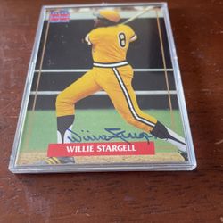 Willie Stargell Signed baseball card