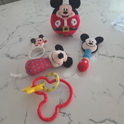 TY MOUSE CHRISTMAS STUFFED MICKEY BALL, 3 RATTLE, CLIPS FOR STROLLER SEE DESCRIPTION 