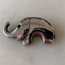 Silver Elephant 🐘 Pin Or Pendant .. Perfect Condition 