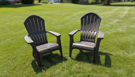 $35 for both! 2 Brown Plastic Patio Garden Outdoor Adirondack Lounge Chairs! Sturdy no breaks. Stackable