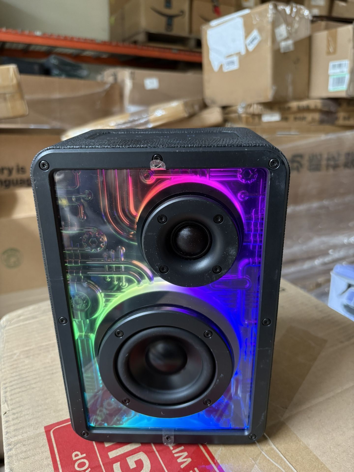 High-end colorful Bluetooth speaker, can use USB flash drive to play
