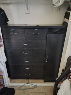Hodedah 7 Drawer 1 Door Chest, Black wooden Dresser