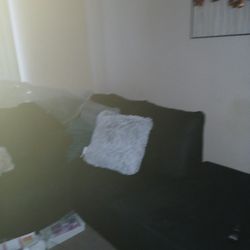Couch Black