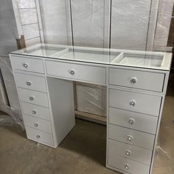 Vainty Desk With Glass Top
