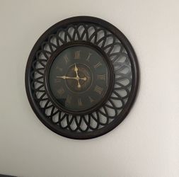 Large Decorative Wall Clock – Bronze/Black