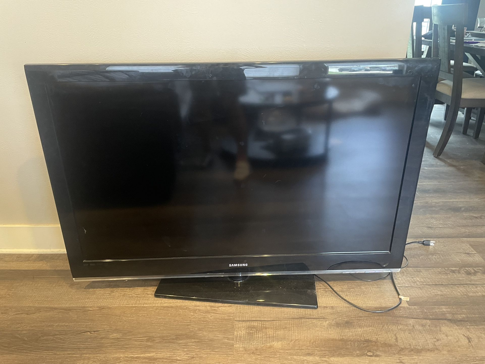 65” Samsung w/ Firestick/Remote