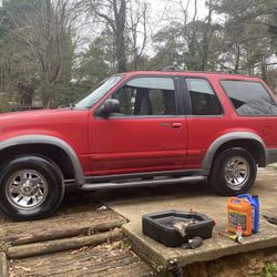 1999 Ford Explorer