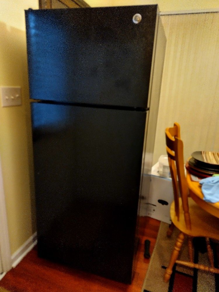5.5 Feet GE Freezer.