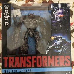 Transformers DOTM Studio Series Shockwave