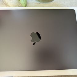 Apple MacBook Pro 14” (M3 Pro, 18GB RAM, 1TB SSD)