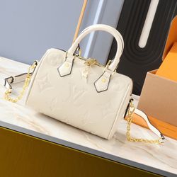 A classic fashion bag