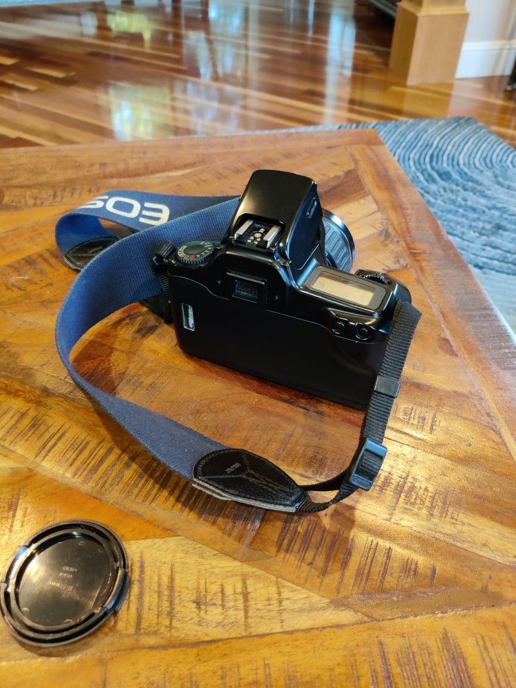 Canon EOS Rebel S 35mm Camera 35-105mm Lens