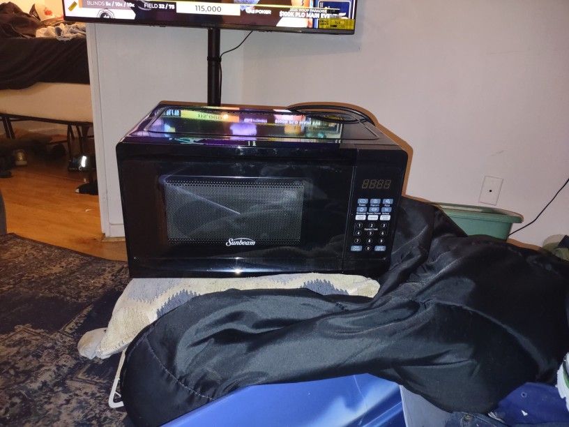 Brand New Sunbeam Microwave 