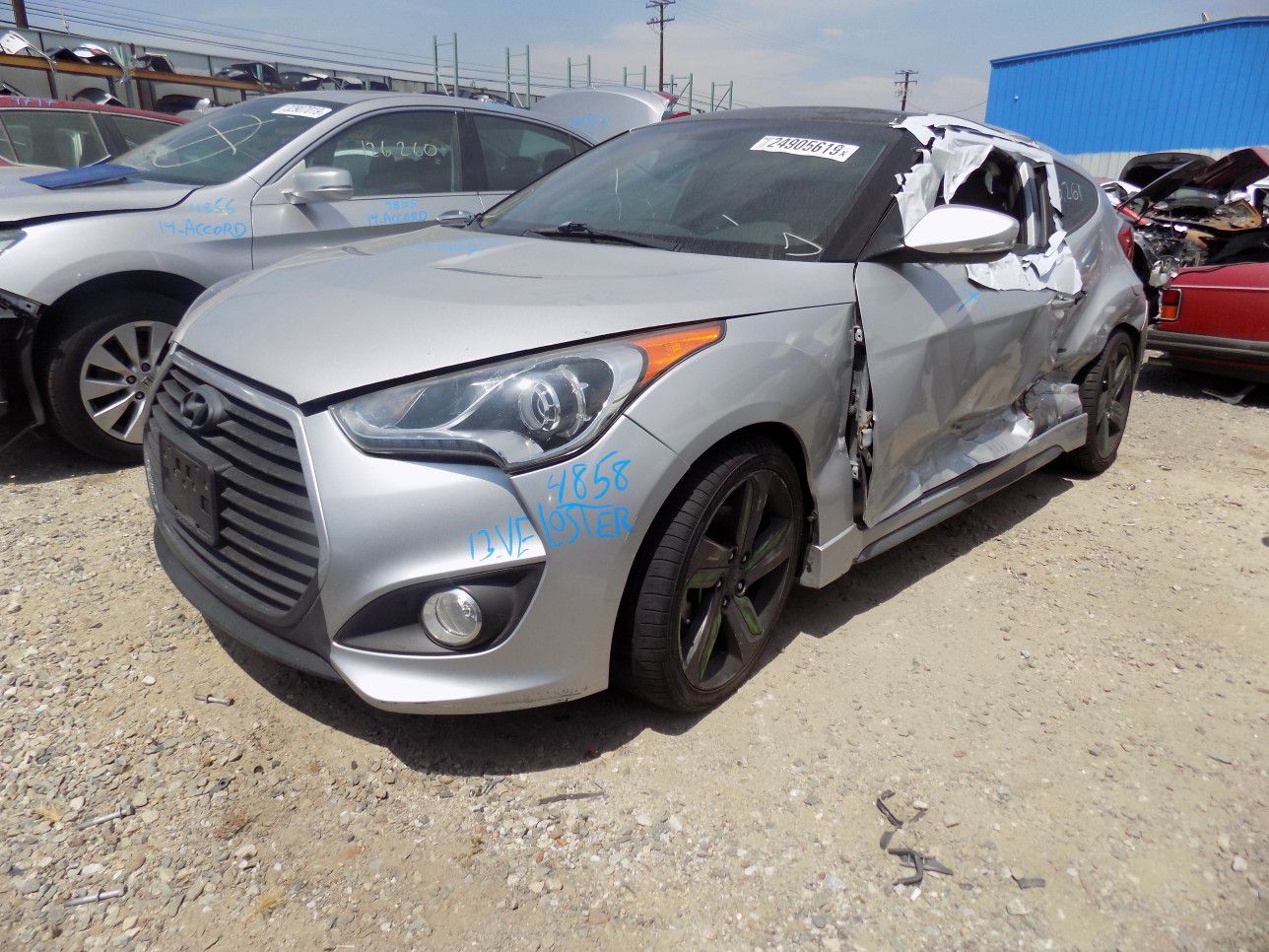 2013 Hyundai Veloster 1.6L (PARTING OUT)