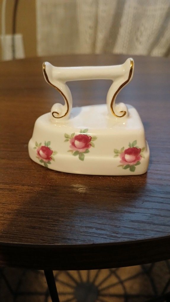 Mini Bone China Iron