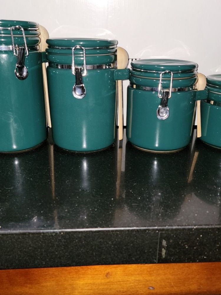 4 Kitchen Canister