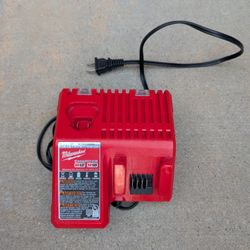 Milwaukee M12 M18 Charger 
