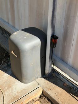 Electric gate stuck or not opening? Fast solution for motor, chain, and sensor issues