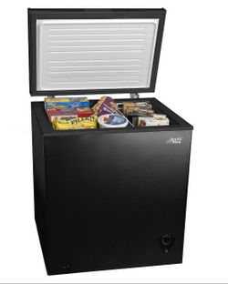 Arctic King Mini Freezer 5.0 cu Ft
