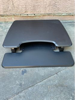 Foldable desk