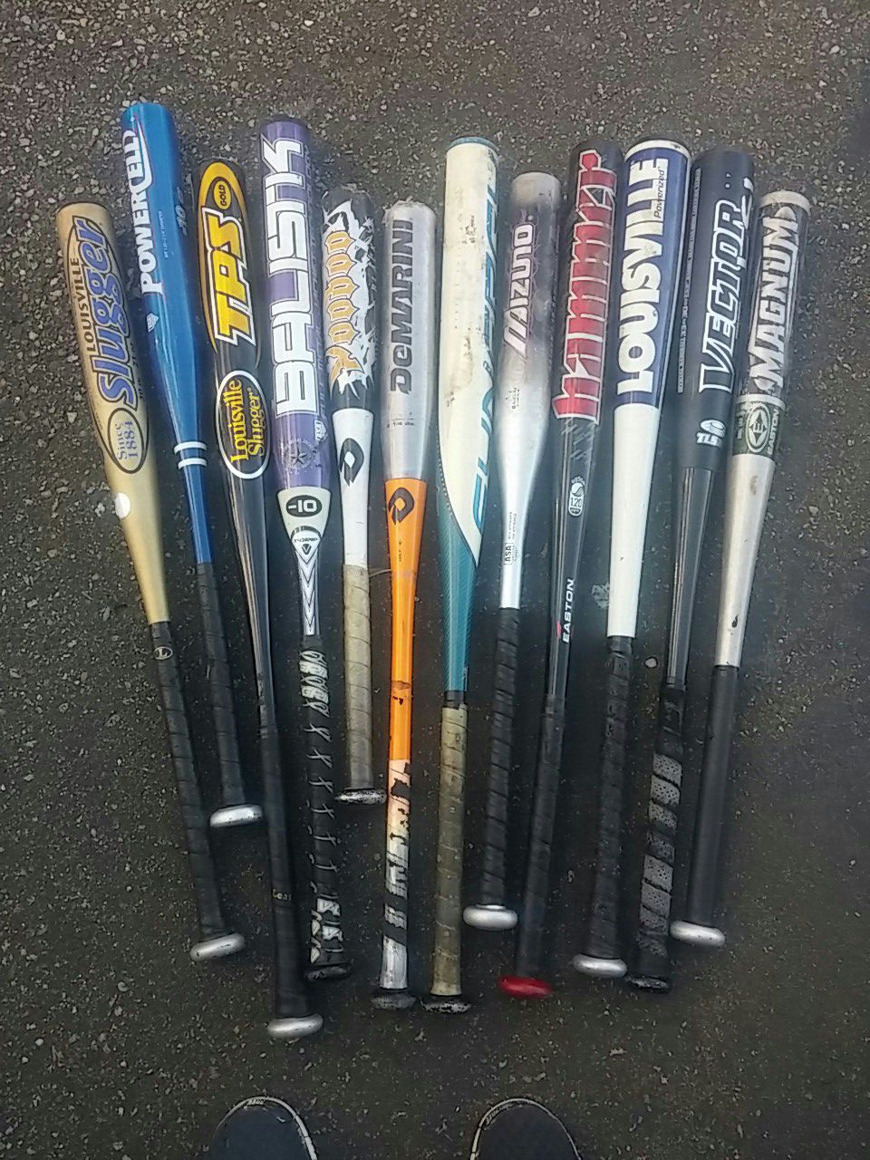 Aluminum softball baseball bats