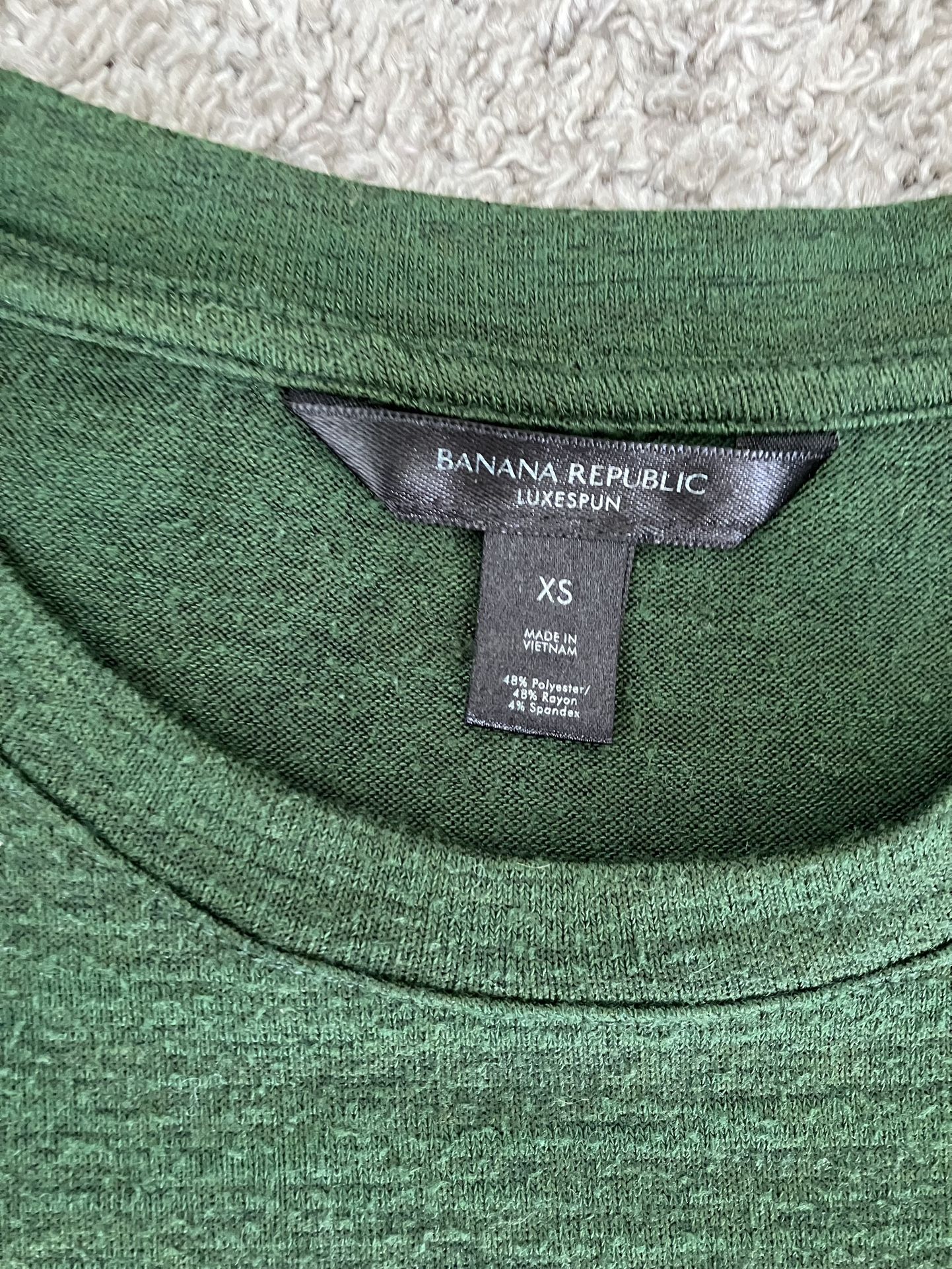 Banana Republic Sweater/Shirt xs