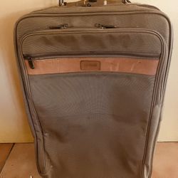 Hartmann Beige Ballistic Belting 24”x18”x12” Rolling Carryon Suitcase 