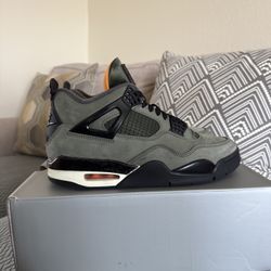 Undefeated Jordan 4 Size 9