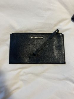 Micheal Kors Leather Wristlet