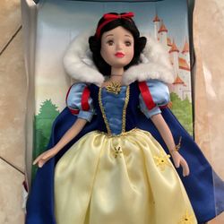 Princess Porcelain Doll Snow White