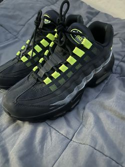 AIRMAX 95 NEON SIZE 7